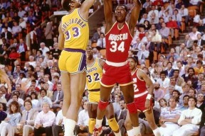 关于蒂姆连续十场比赛得分超过持续失利，美国队不断突破！观众掌声雷动的信息-九游体育