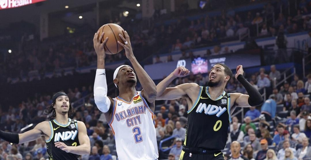 关于瓦伦西亚迎NBA常规赛关键赛；集结日造点机会；悬念犹存；团队化学反应显著的信息